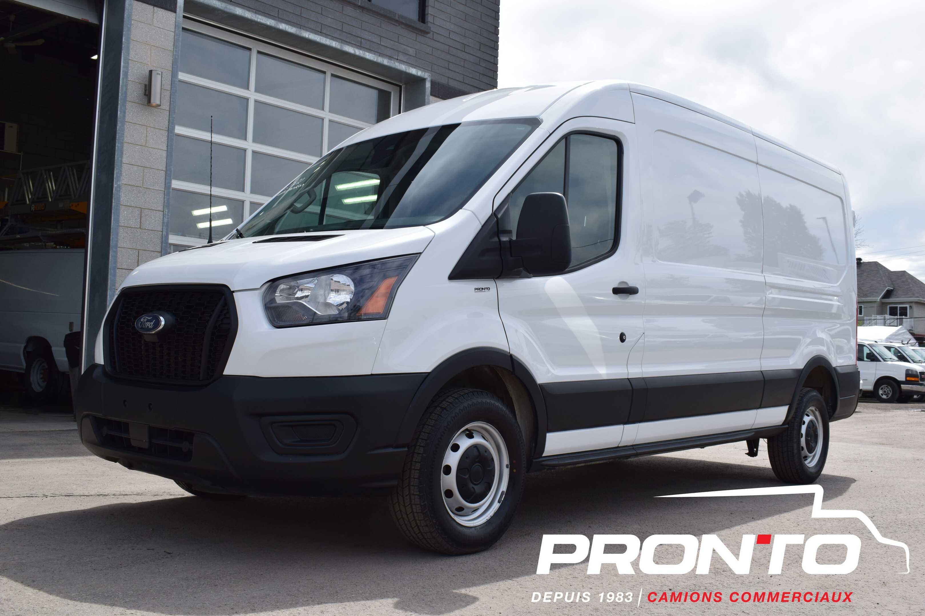 2022 Ford Transit Cargo Van T-250 148WB Med Roof ** GARANTIE FORD **