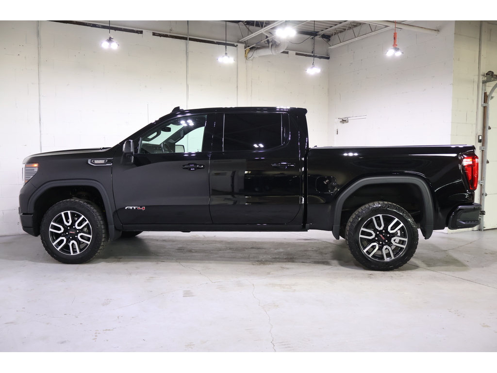 2024 GMC Sierra 1500 4WD Crew Cab 147  AT4, Toronto, Cash