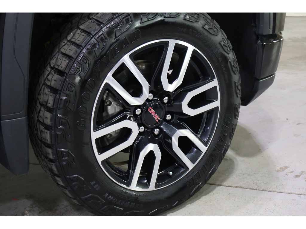 2024 GMC Sierra 1500 4WD Crew Cab 147  AT4, Toronto, Cash