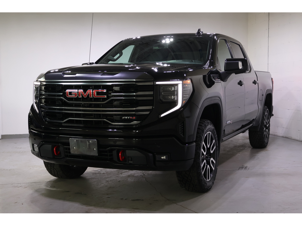 2024 GMC Sierra 1500 4WD Crew Cab 147  AT4, Toronto, Cash