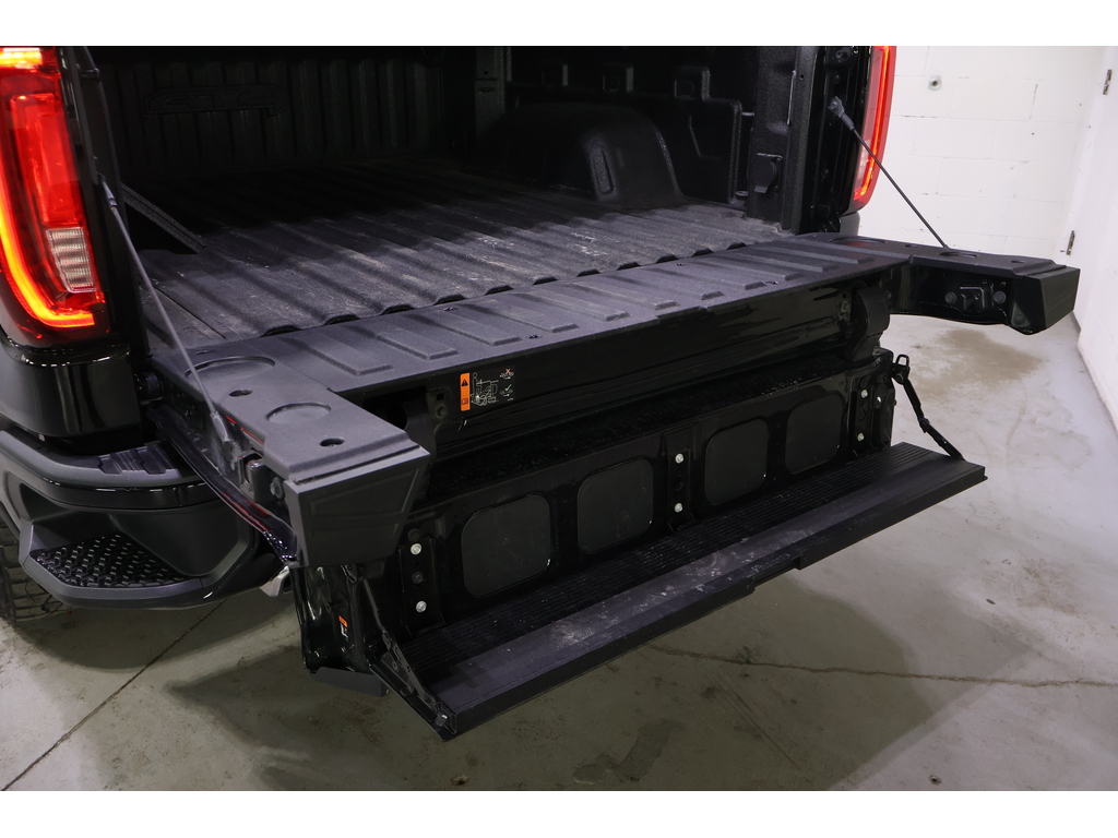 2024 GMC Sierra 1500 4WD Crew Cab 147  AT4, Toronto, Cash