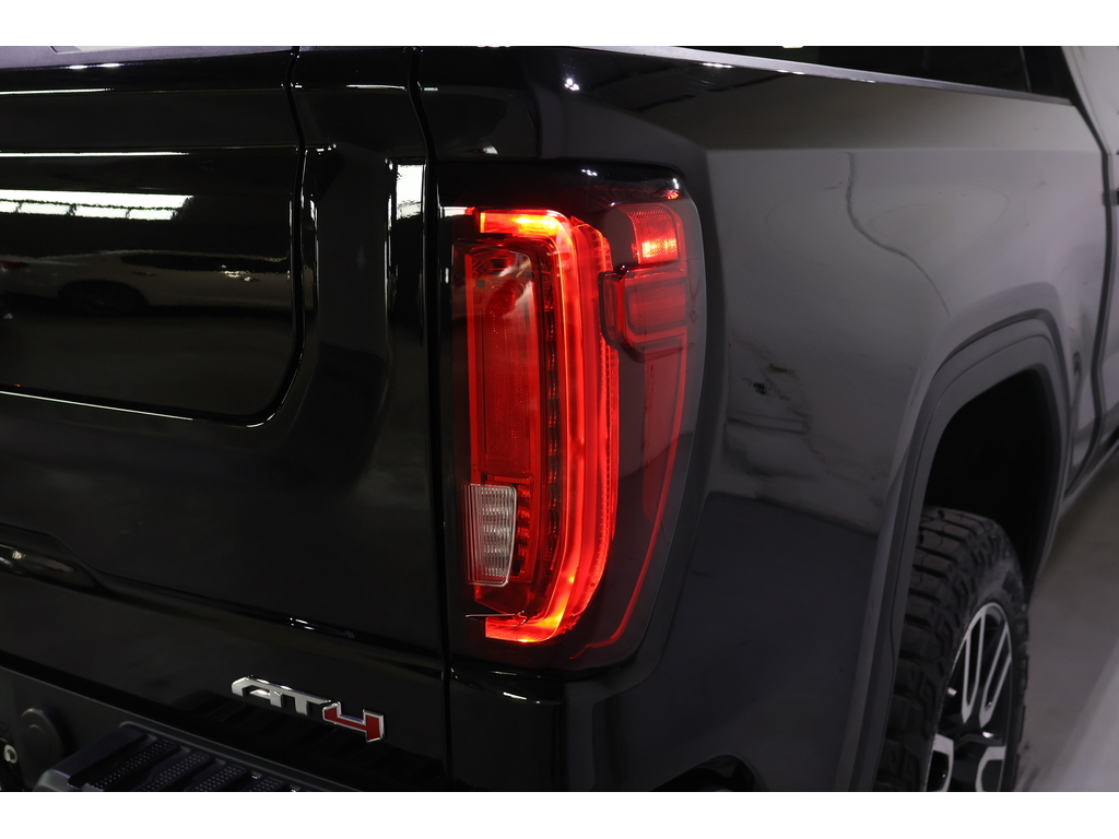 2024 GMC Sierra 1500 4WD Crew Cab 147  AT4, Toronto, Cash