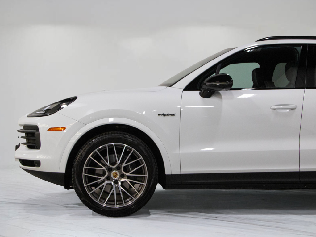 2023 Porsche Cayenne E-Hybrid Platinum Edition, Toronto, Cash