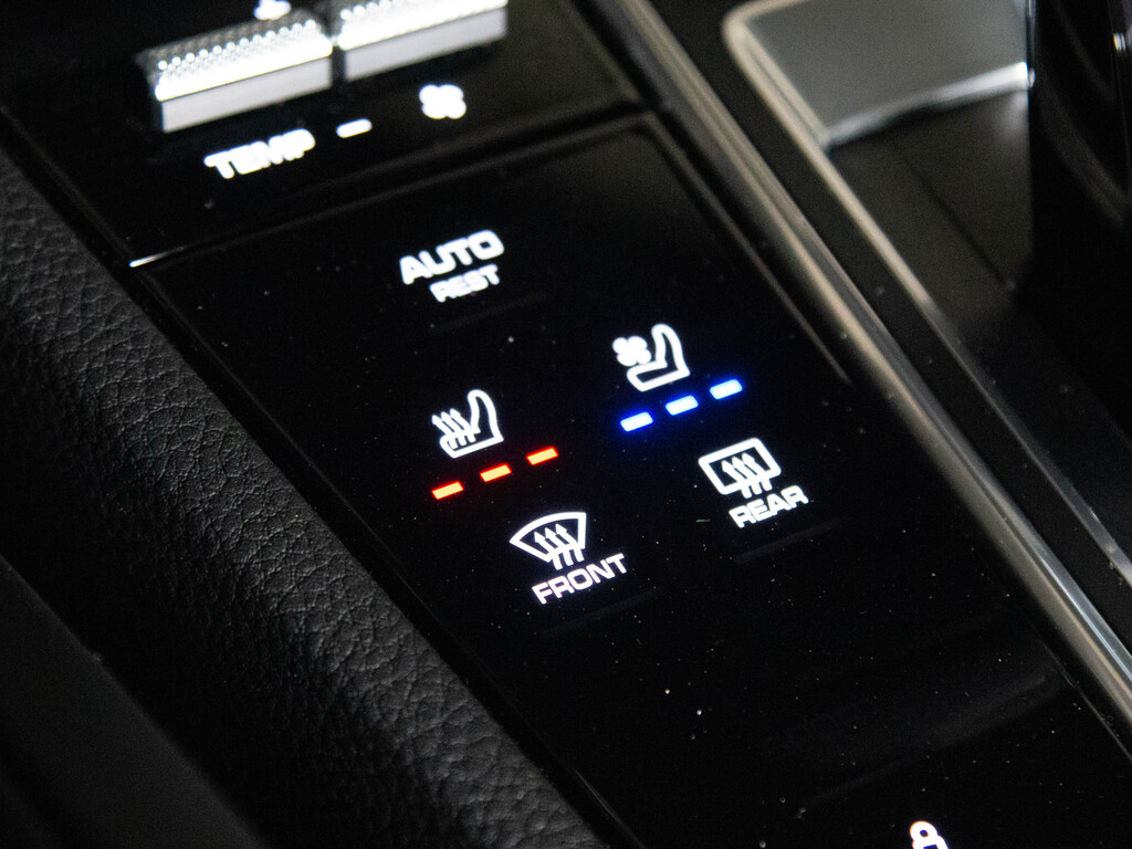 2023 Porsche Cayenne E-Hybrid Platinum Edition, Toronto, Cash