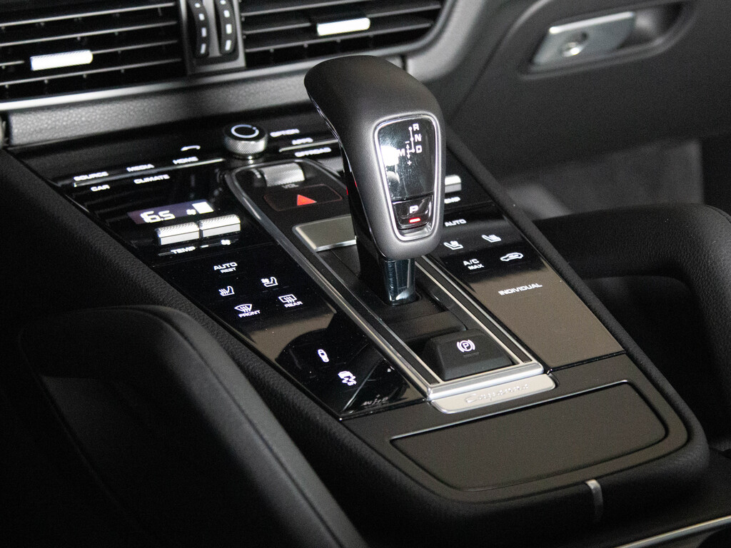 2023 Porsche Cayenne E-Hybrid Platinum Edition, Toronto, Cash