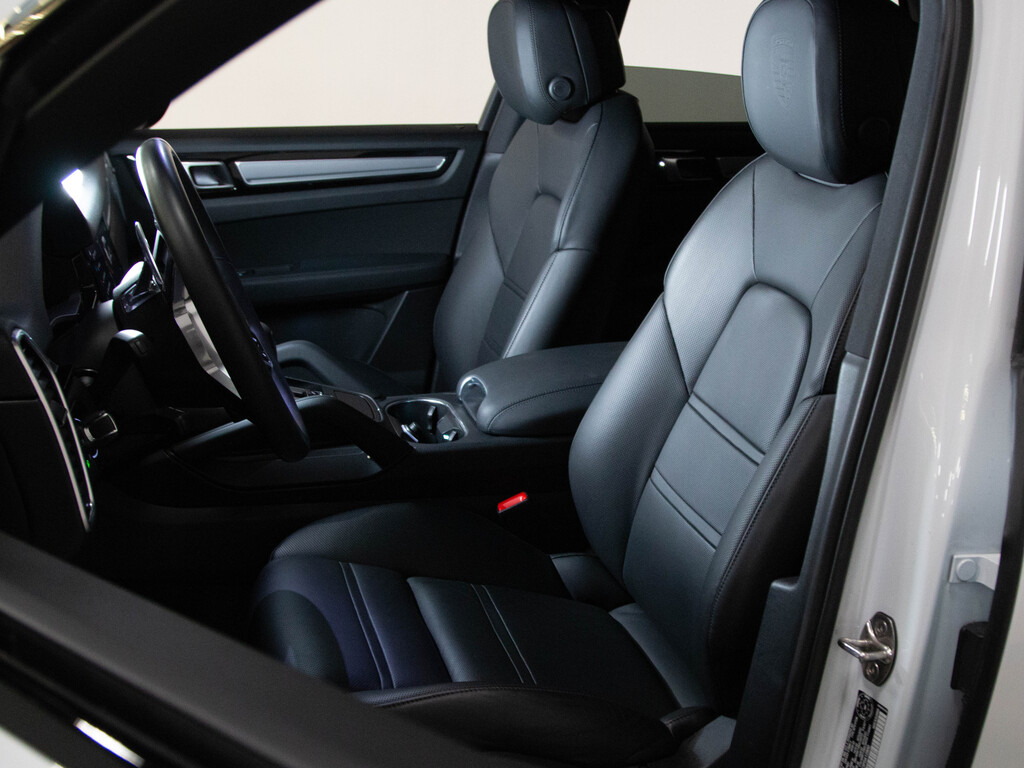 2023 Porsche Cayenne E-Hybrid Platinum Edition, Toronto, Cash