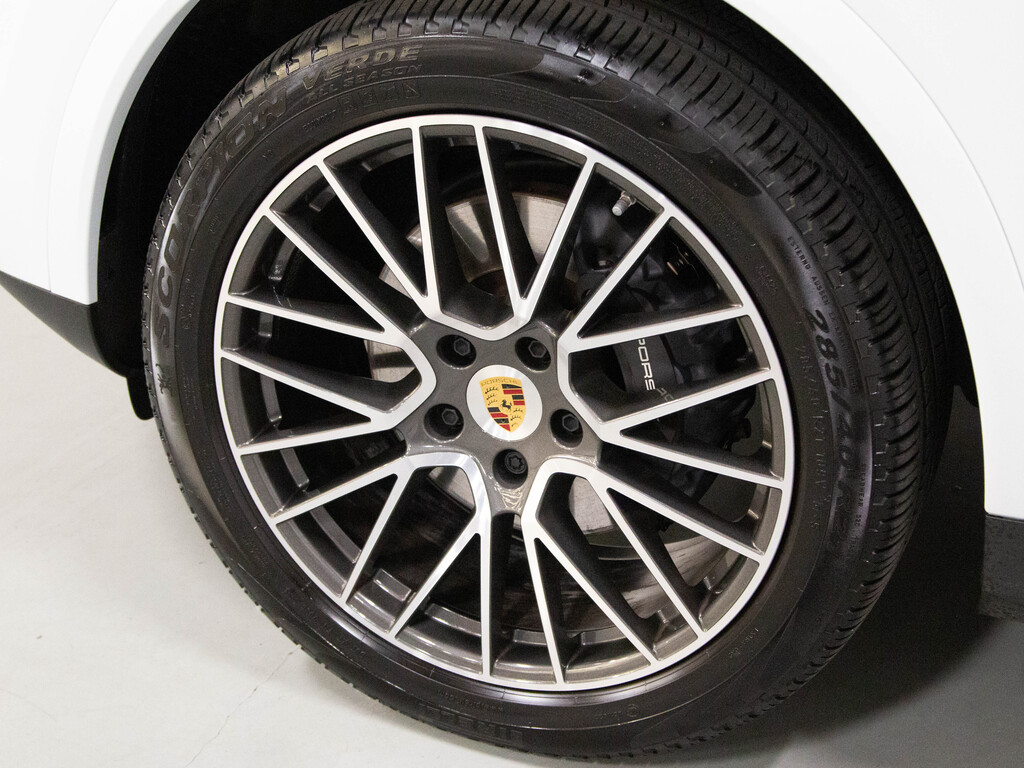 2023 Porsche Cayenne E-Hybrid Platinum Edition, Toronto, Cash