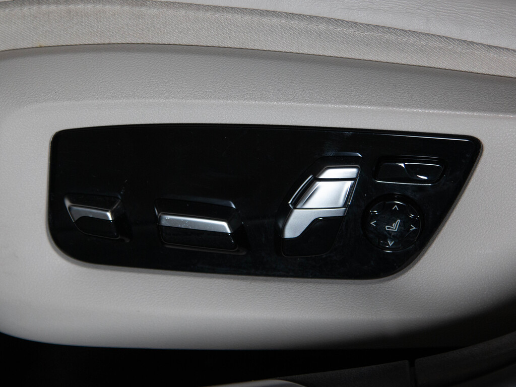 2020 BMW 750i xDrive, Toronto, Cash