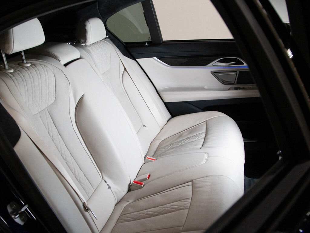 2020 BMW 750i xDrive, Toronto, Cash