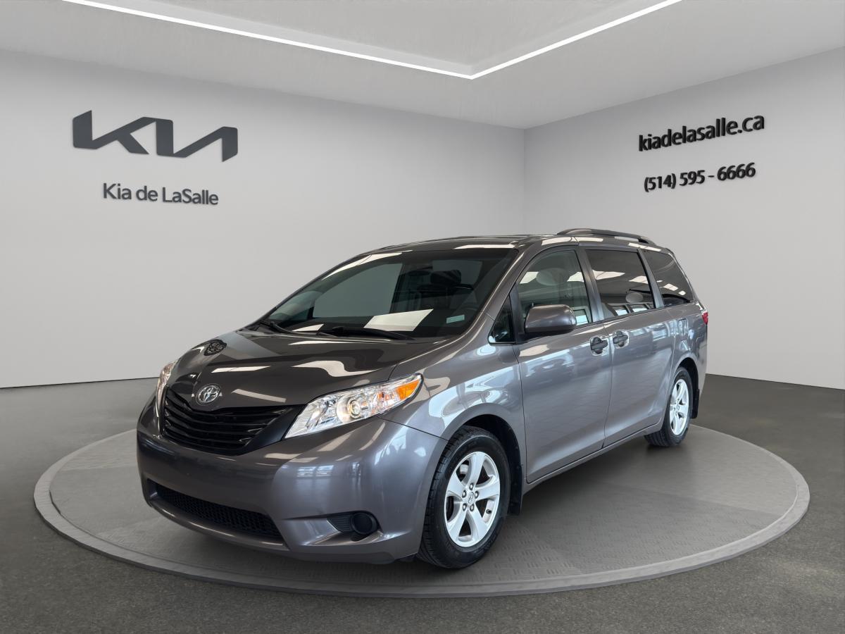 2017 Toyota Sienna FWD | 7 PASS | AC | CAMERA | CRUISE | 139 000 KM