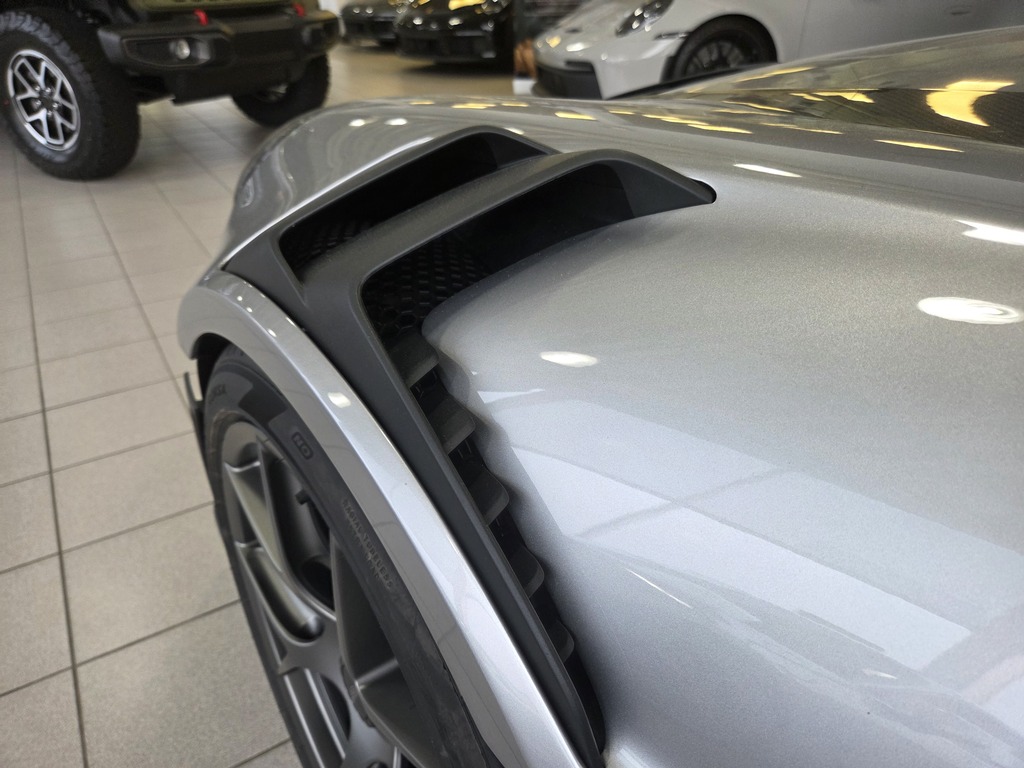 2025 Porsche 911 GT3 RS Coupe, Toronto, Cash