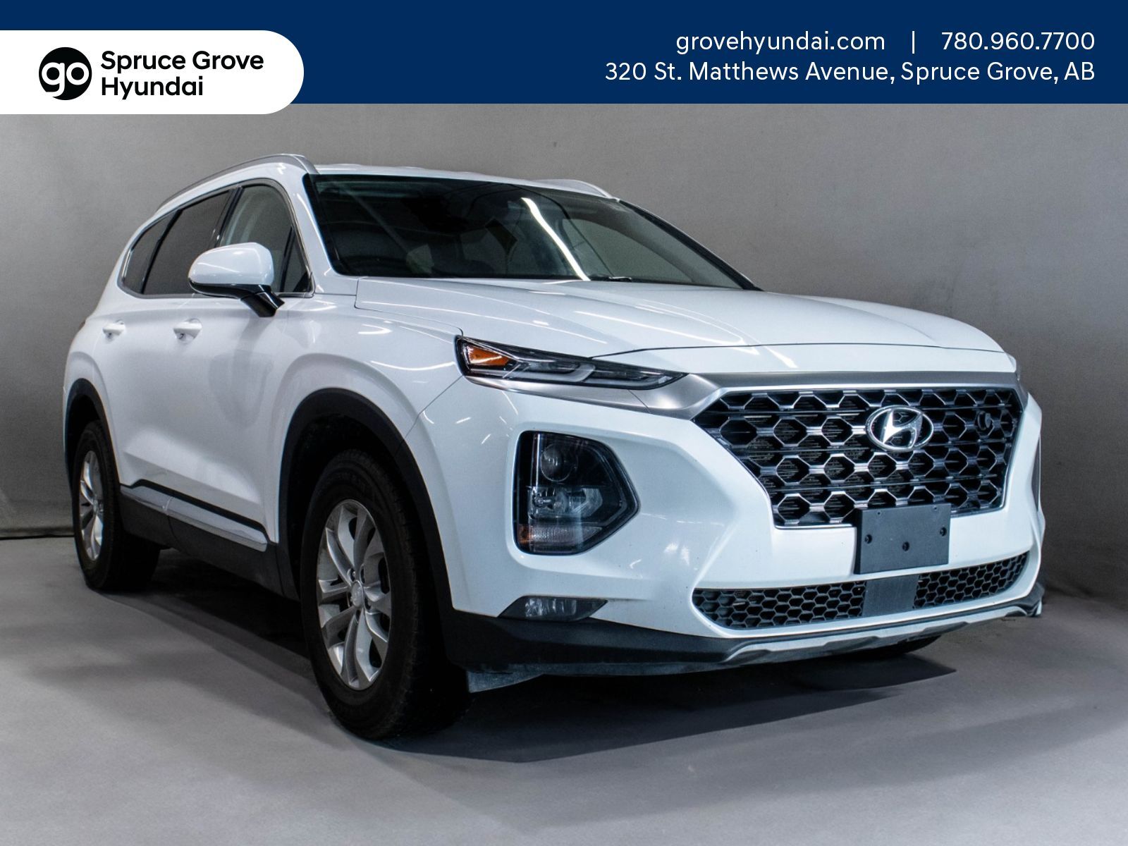 2020 Hyundai Santa Fe Essential: Heated Seats, Heated Steering, Apple Ca