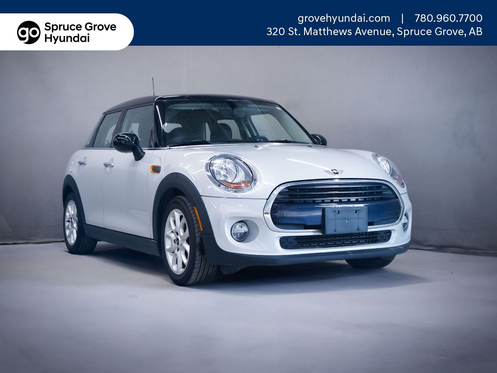 2017 MINI Cooper Hardtop HEATED SEATS, LEATHER SEATS, LOW MILEAGE