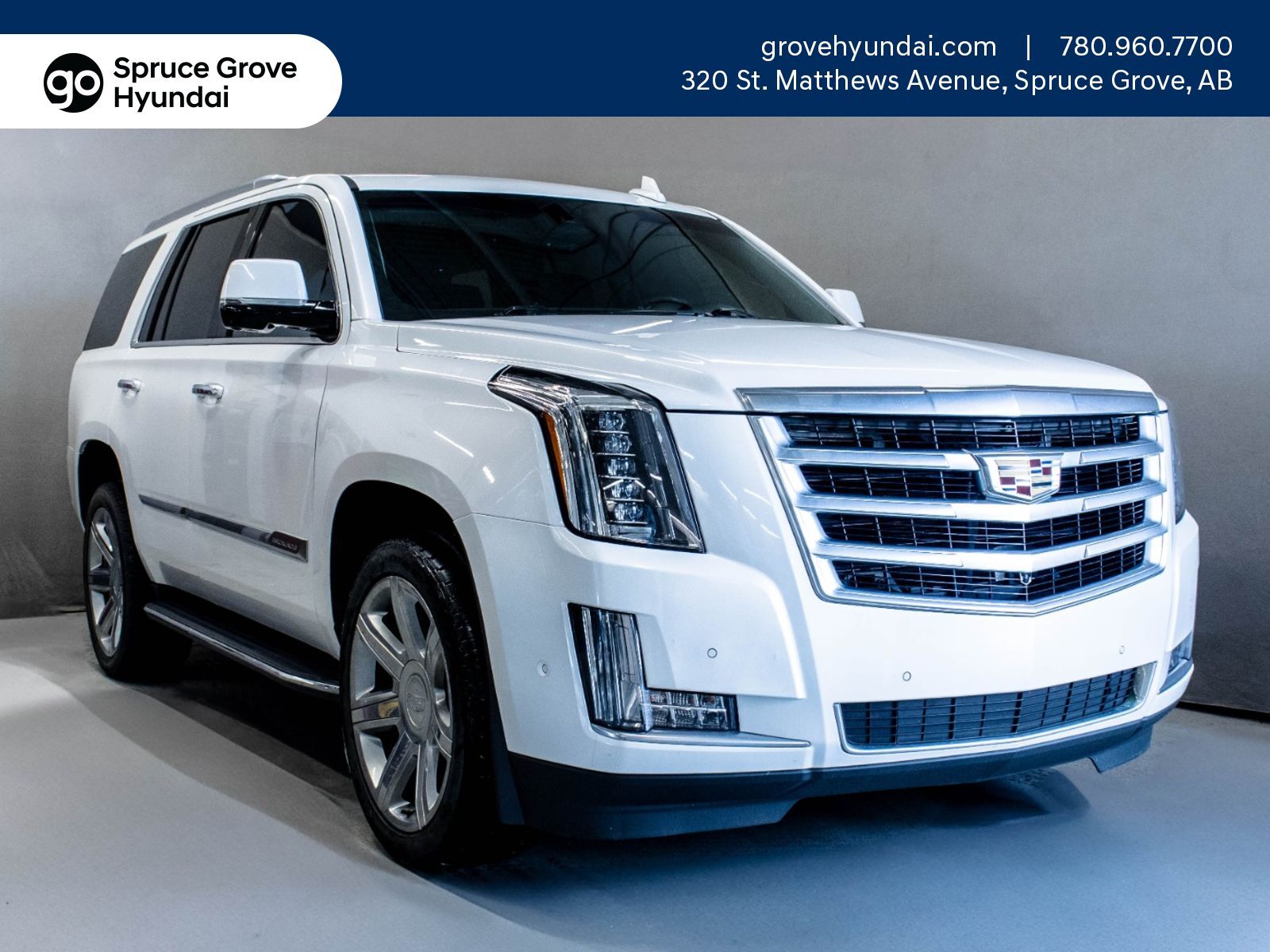 2019 Cadillac Escalade Luxury: AWD, Heated Seats, Heated Steering, Wirele