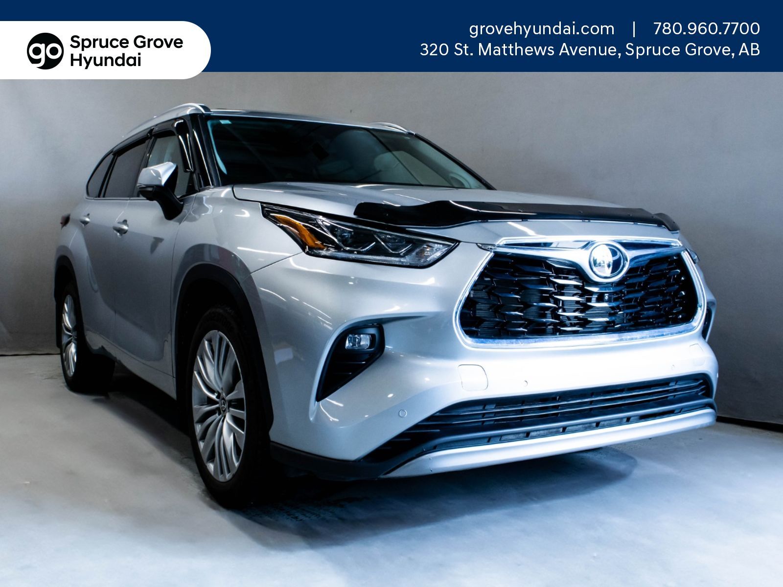2023 Toyota Highlander Platinum: Heating and Cooling Seats, Nav, Panorami