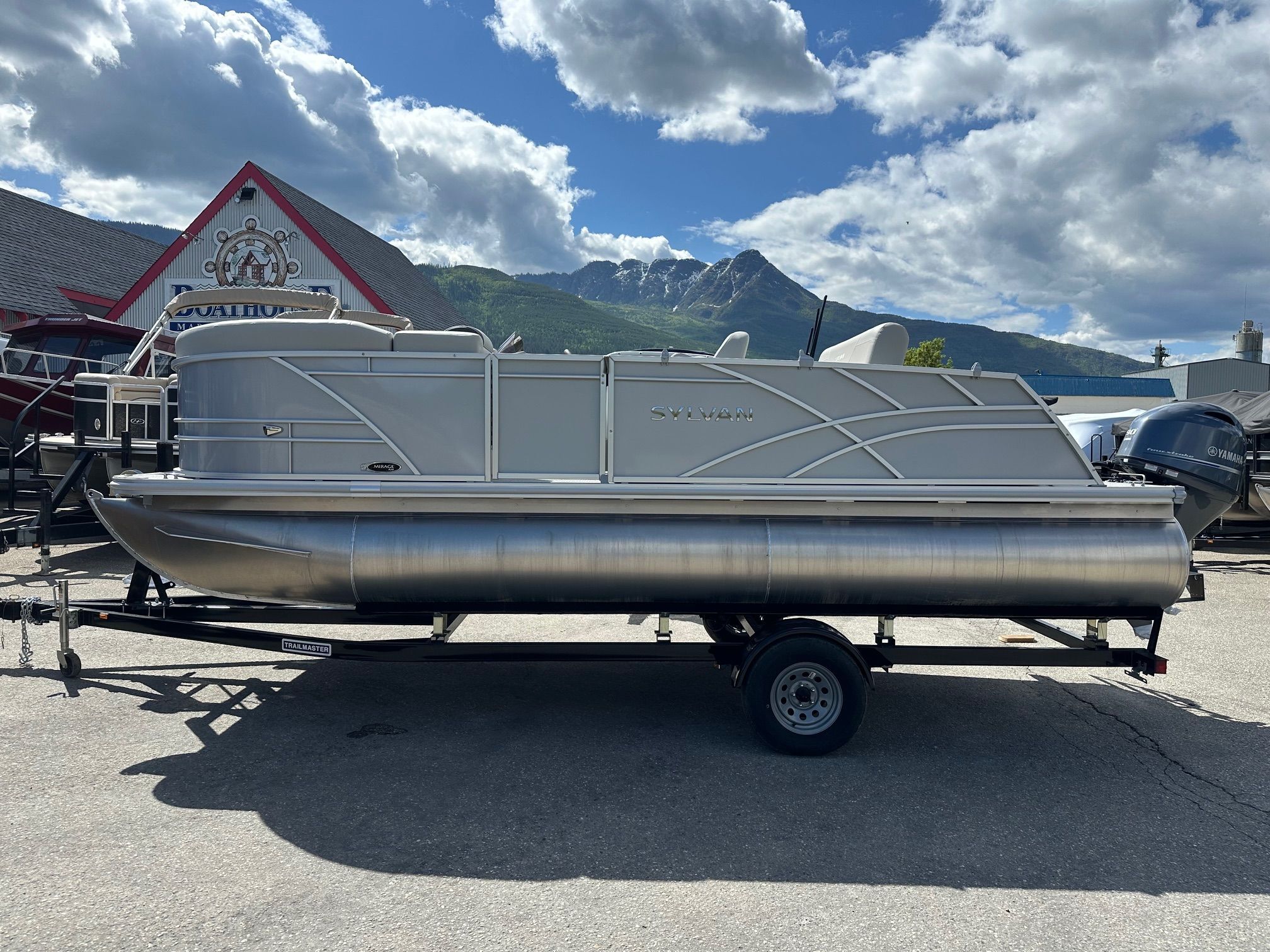 2025 Sylvan MIRAGE 820 CLZ DH 