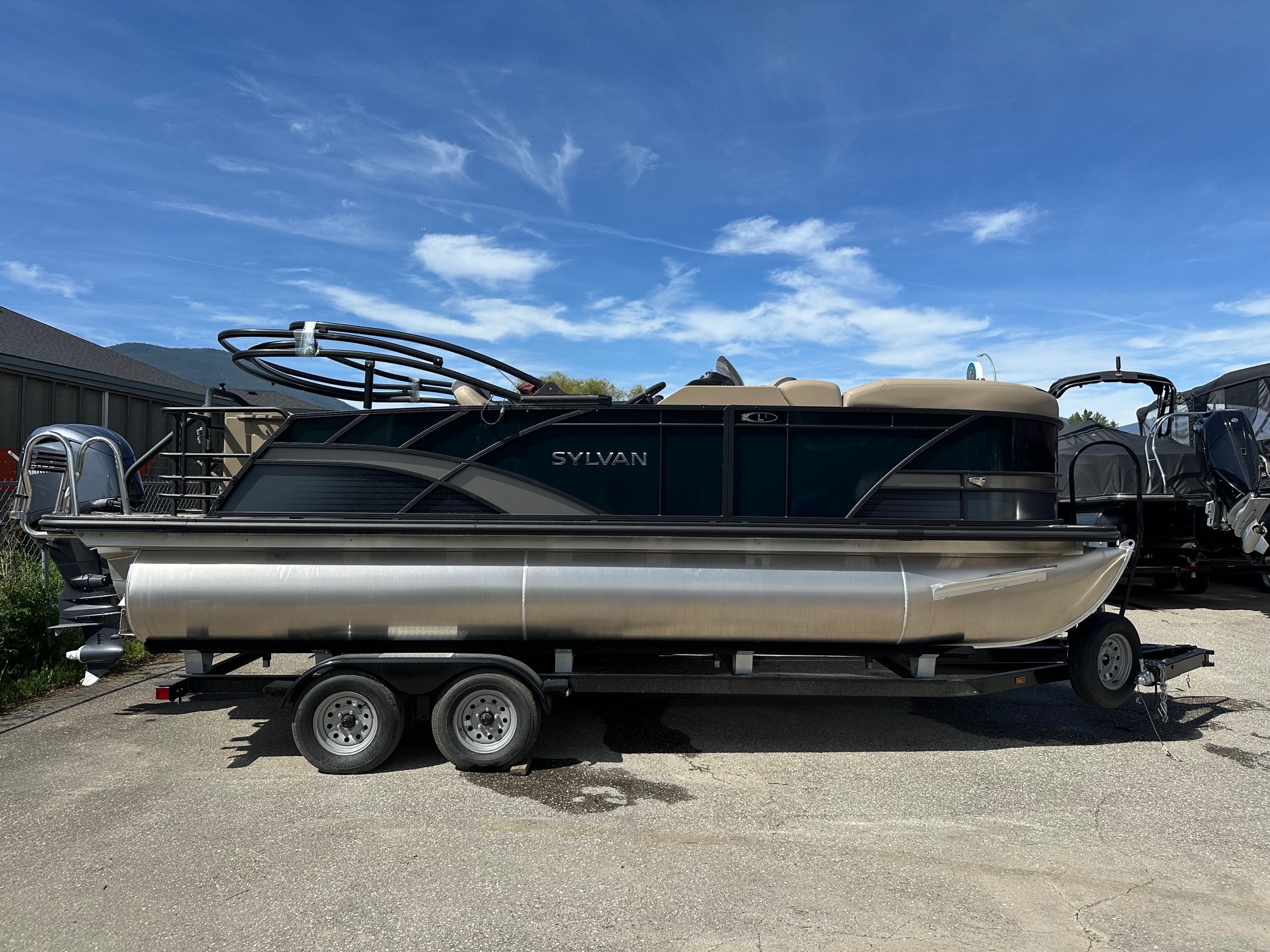 2025 Sylvan L-1 PARTY FISH W/150HP Yamaha Tri Toon 
