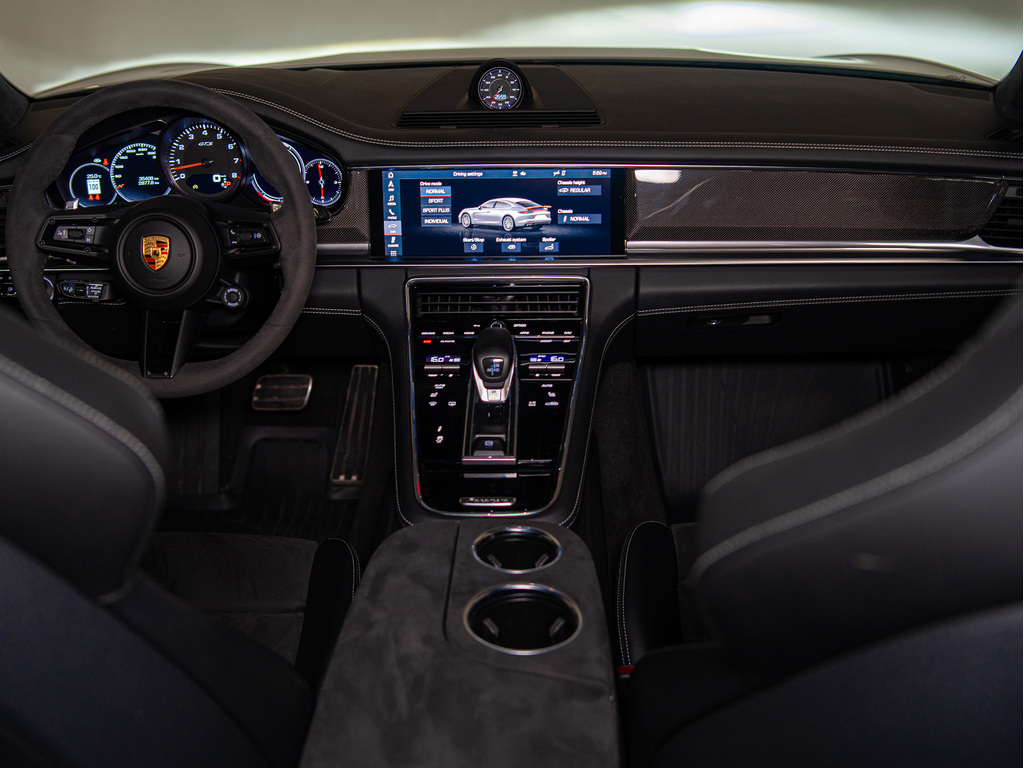 2021 Porsche Panamera GTS, Toronto, Cash