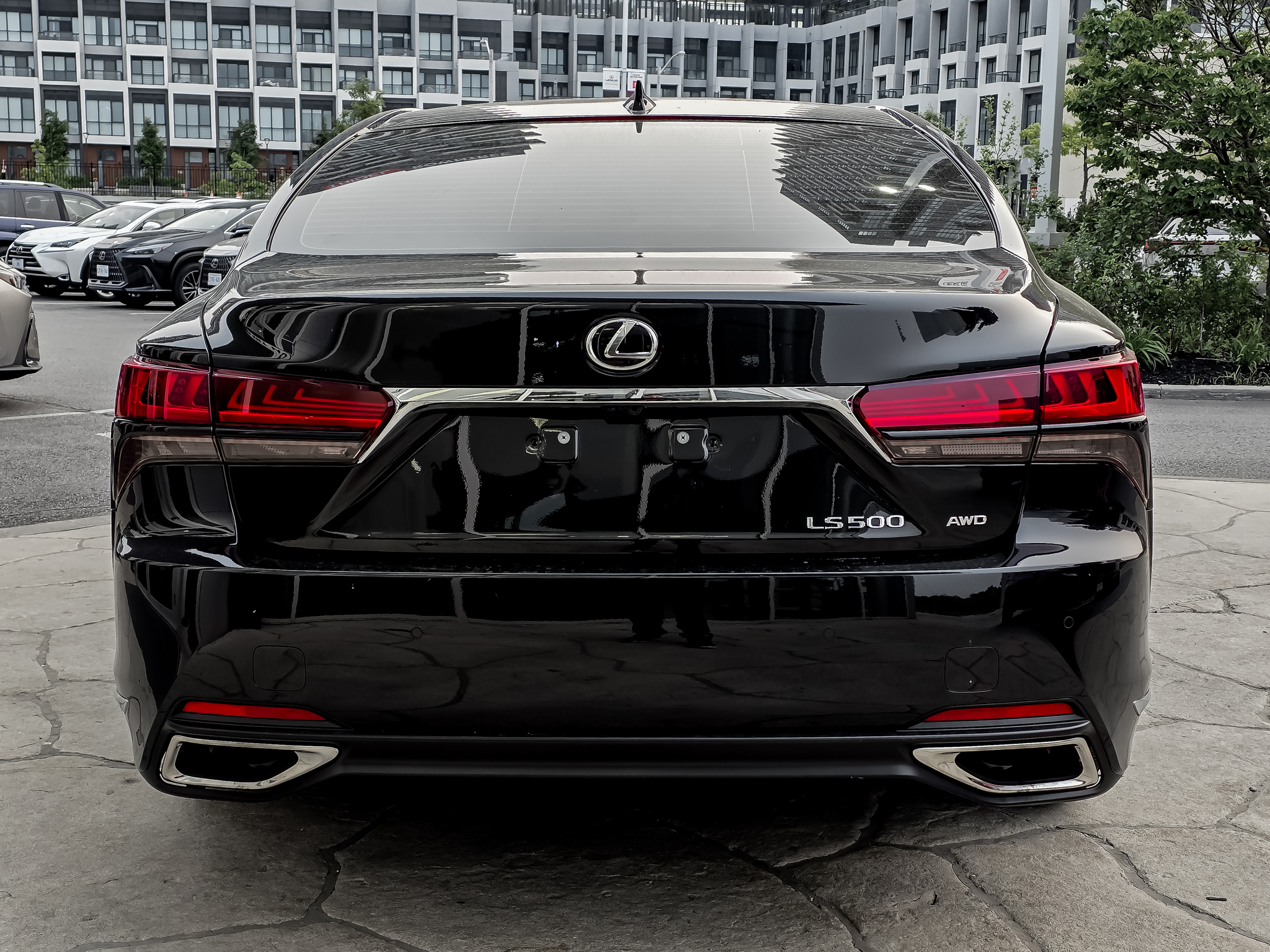 2023 Lexus LS