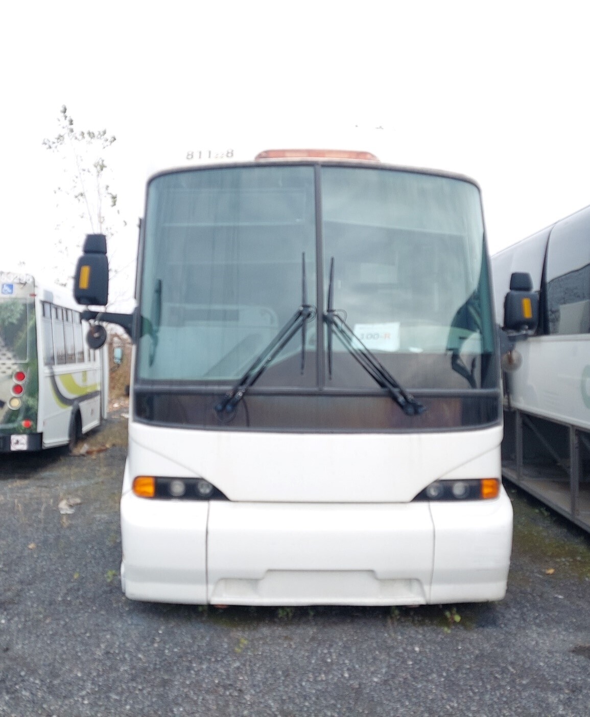 2008 MCI J-4500 MCI J-4500 2008 SOLID COACH