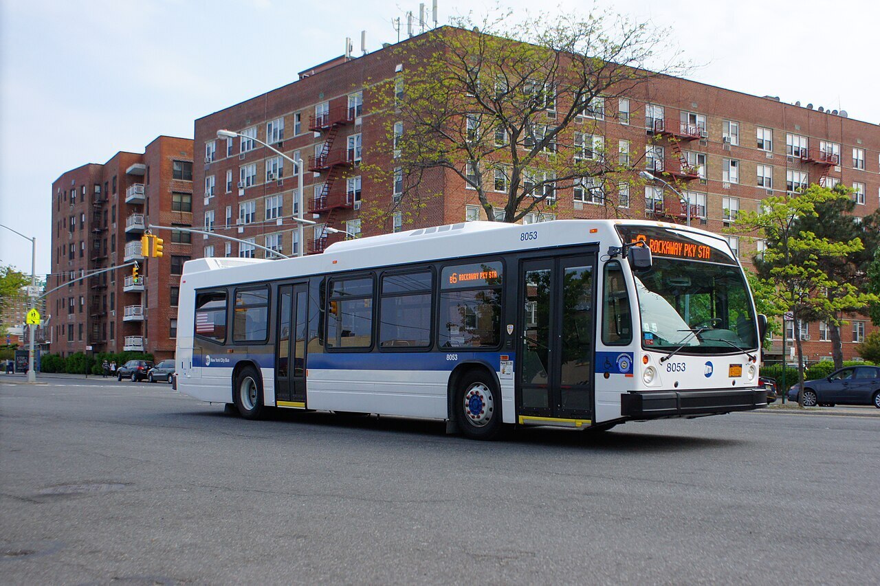 2012 Nova Bus LFS 40 feet LOOKING FOR 10 NOVABUS LFS