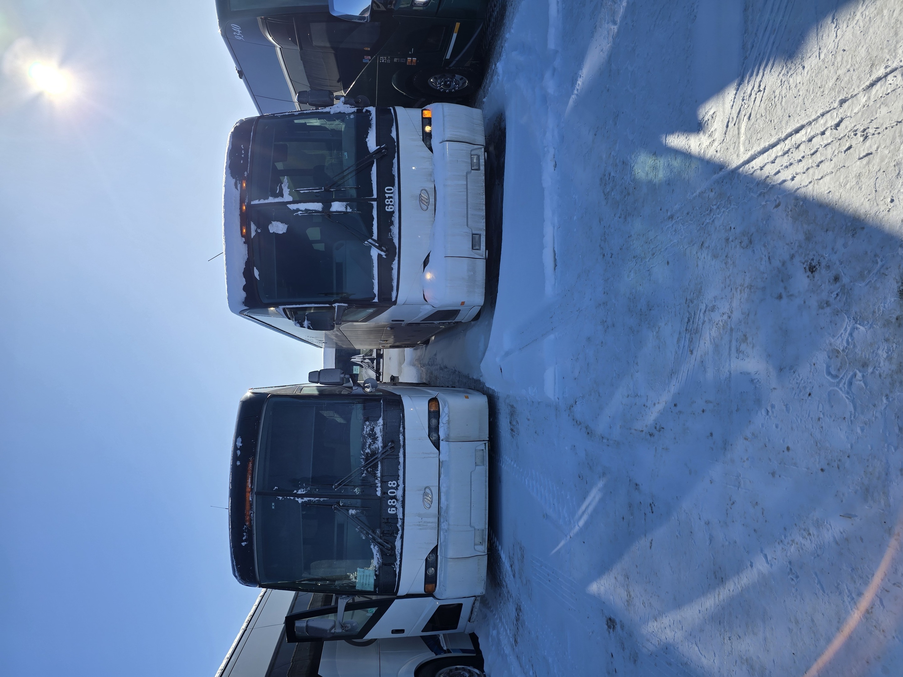 2007 MCI J-4500 Good coach good price $ 95,000 cnd READY TO GO