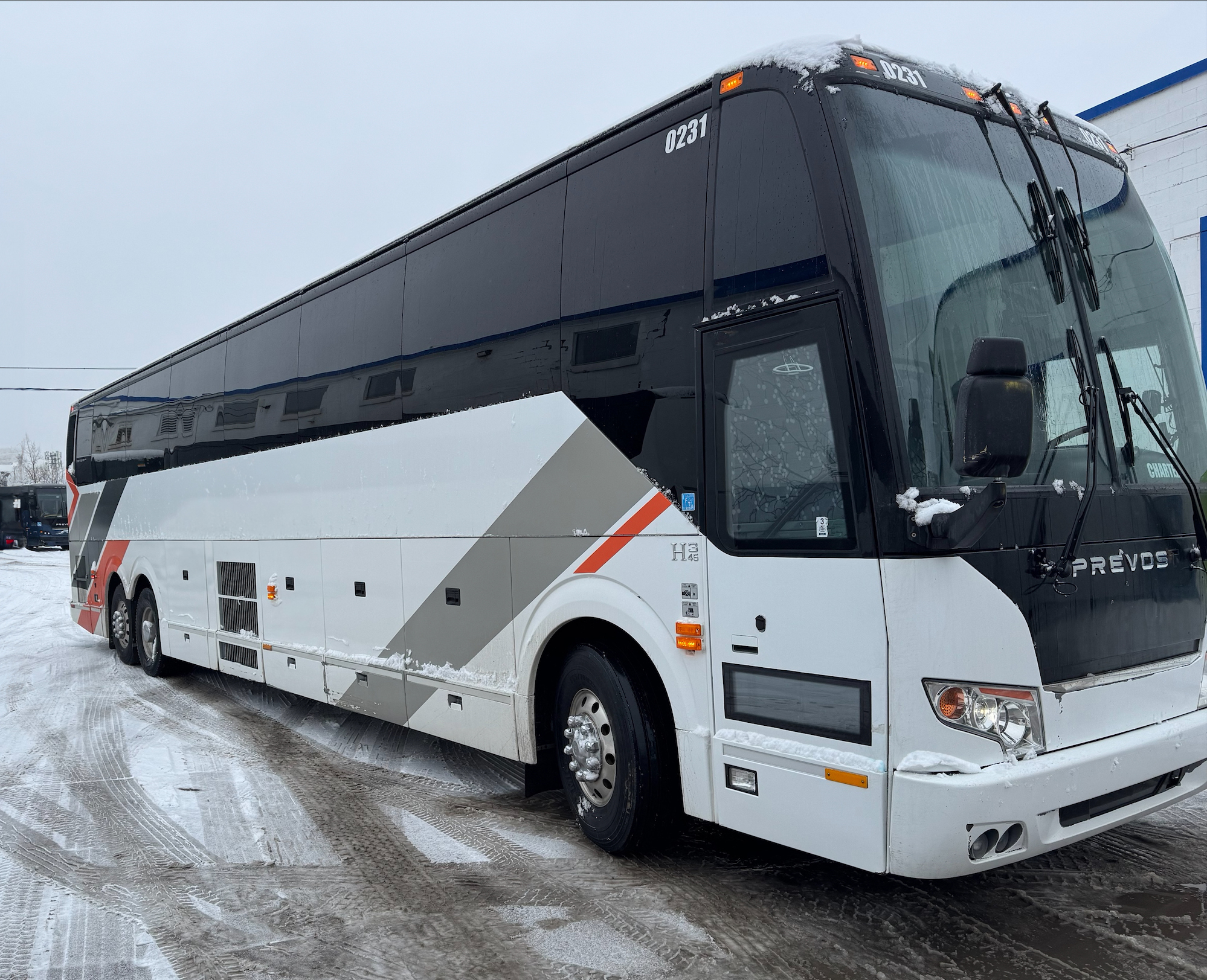 2019 Prevost H3-45 PREVOST H3-45 2019 LOW MILEAGE -IMPECCABLE