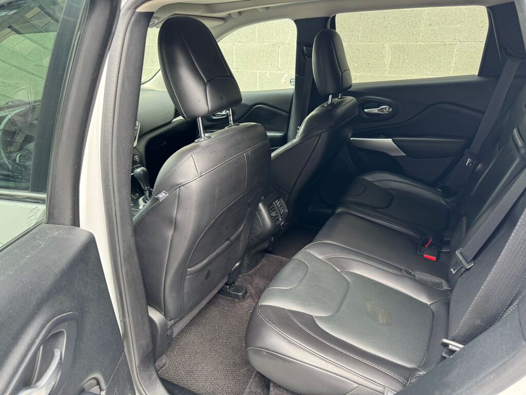 2016 Jeep Cherokee Overland, Vancouver, Cash