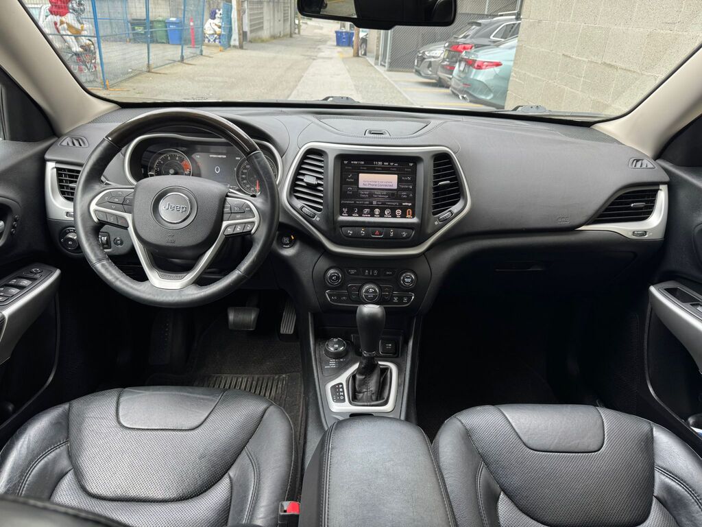 2016 Jeep Cherokee Overland, Vancouver, Cash