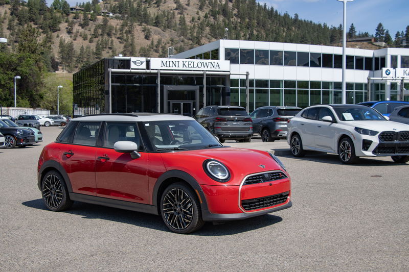 2025 MINI 5 Door Cooper S