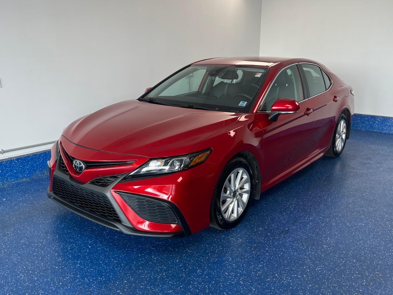 2021 Toyota Camry SE | Zacks