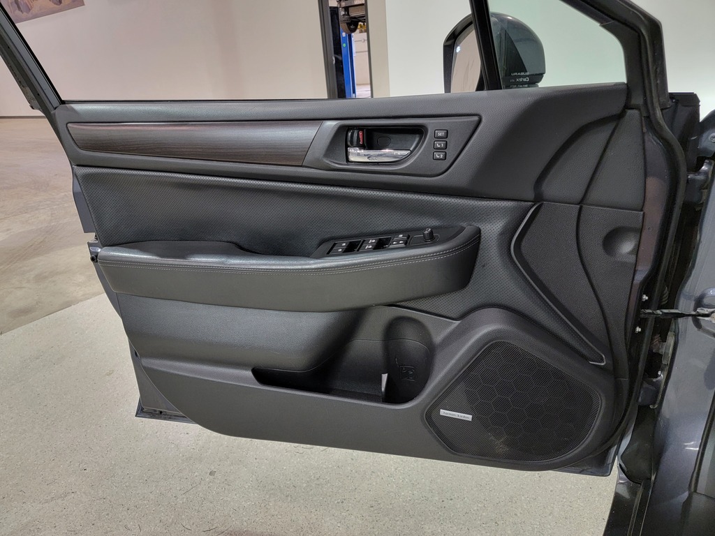 Subaru Legacy 2016