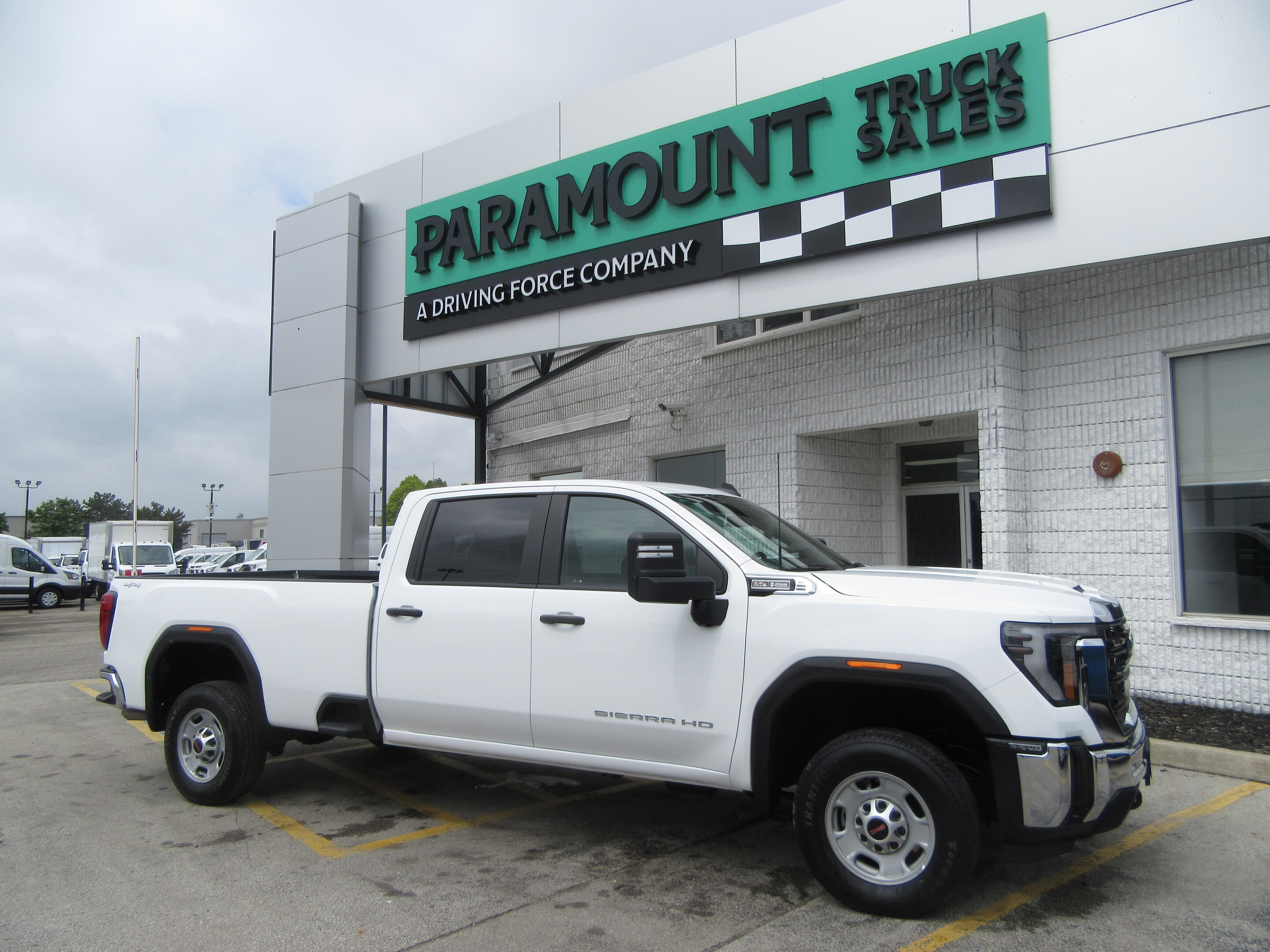 2024 GMC 2500  HD CREW CAB 4X4 8FT LONG BOX		