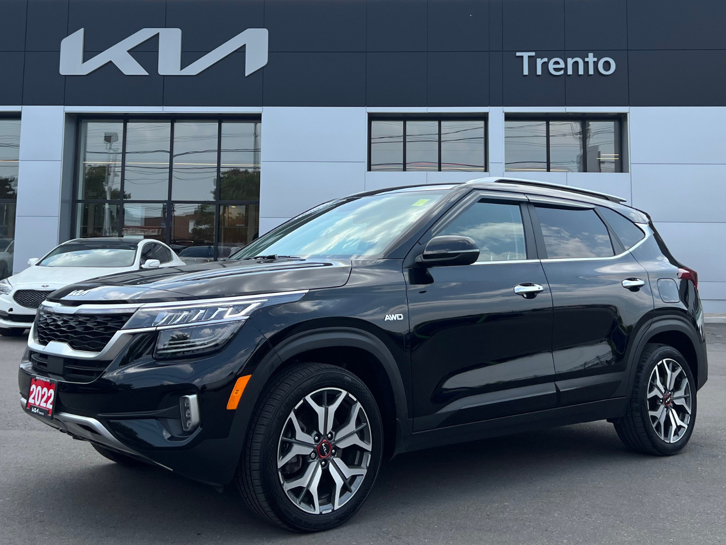 2022 Kia Seltos SX Turbo Trim Pkg. | Heads-Up Display
