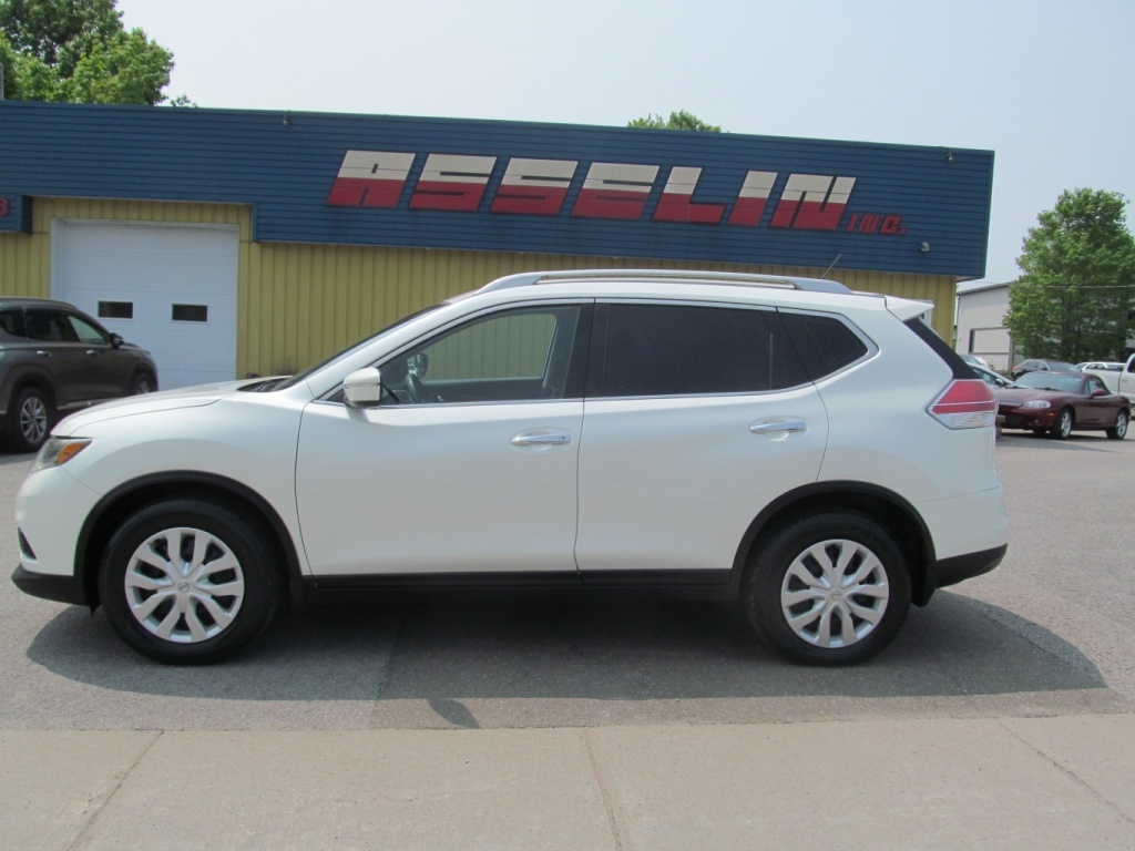 2015 Nissan Rogue SV/S