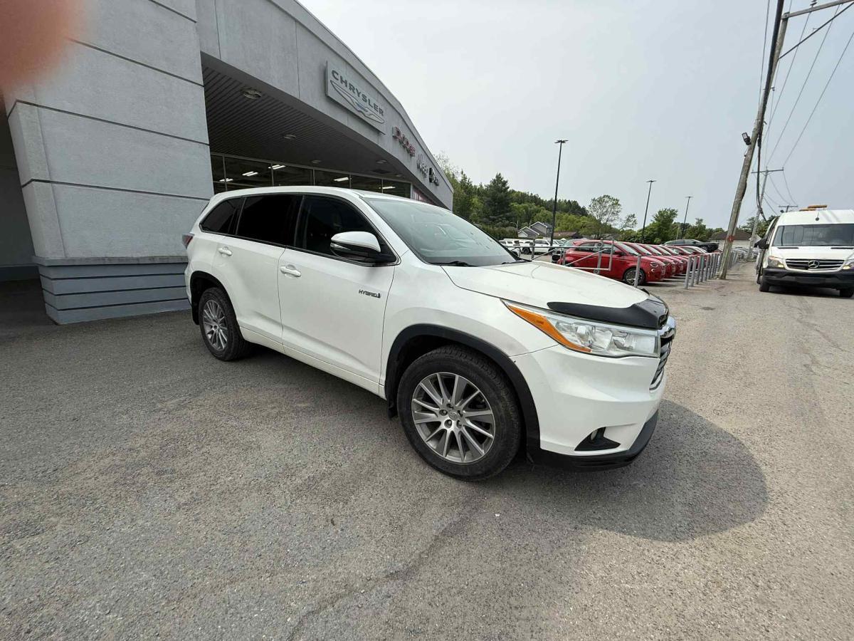 2016 Toyota Highlander Traction intégrale 4 portes LE
