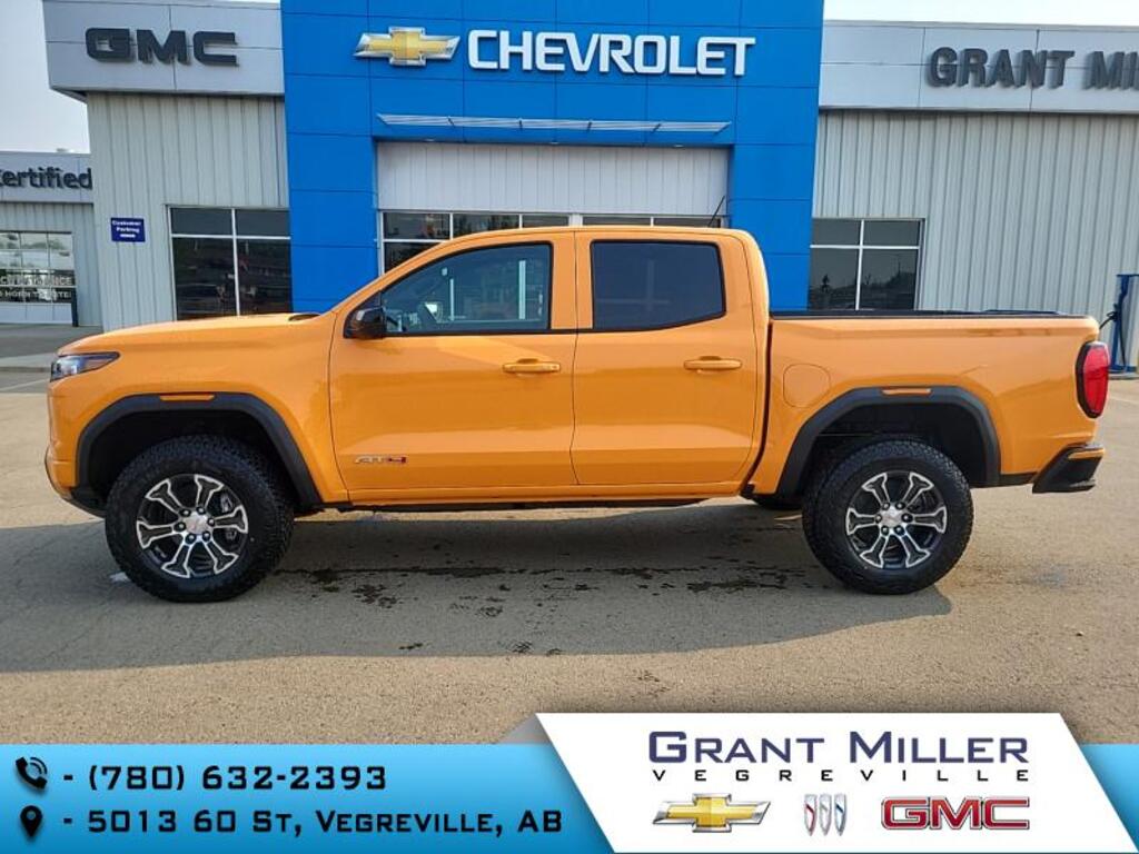 2025 GMC Canyon AT4  - Leather Seats