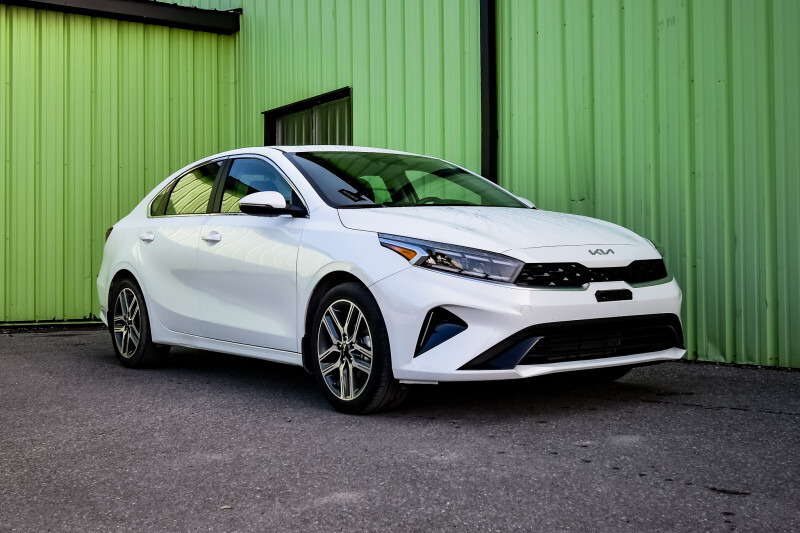 2024 Kia Forte EX+  • SUNROOF • HEATED SEATS/STEERING • CP/AA