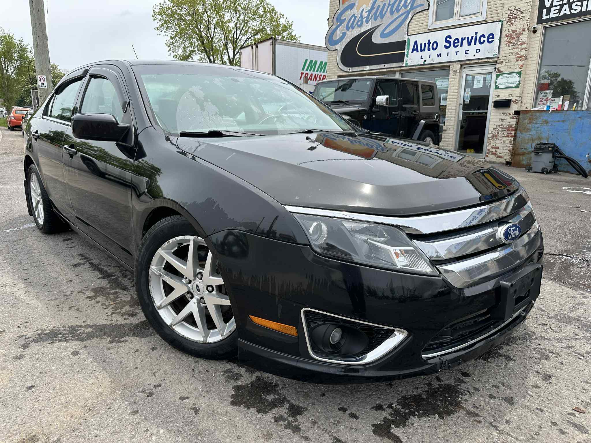 2011 Ford Fusion 4dr Sdn I4 SEL FWD