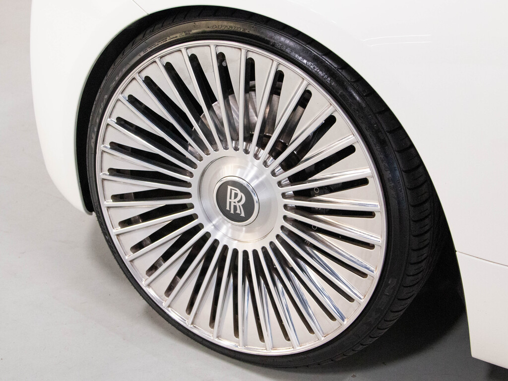 2015 Rolls-Royce Wraith COUPE      24" RIM   STARLIGHT HEADLINER   RED INT, Toronto, Cash