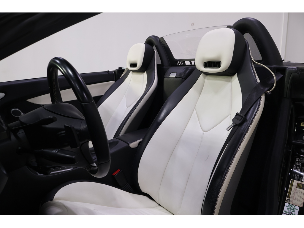 2010 Mercedes-Benz SLK 350 2LOOK EDITION; 1 OF 25 IN CANADA CLEAN CARFAX, Toronto, Cash
