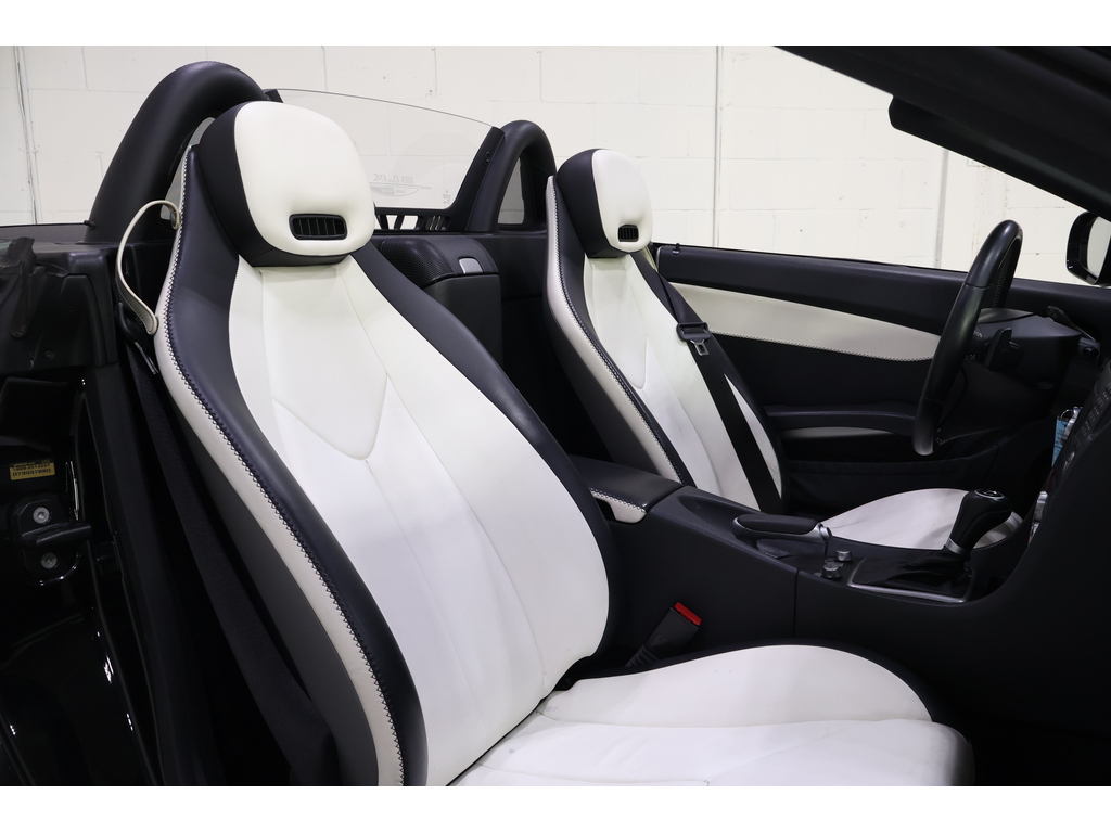 2010 Mercedes-Benz SLK 350 2LOOK EDITION; 1 OF 25 IN CANADA CLEAN CARFAX, Toronto, Cash