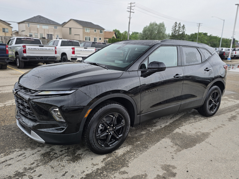 2025 Chevrolet Blazer AWD 4dr LT