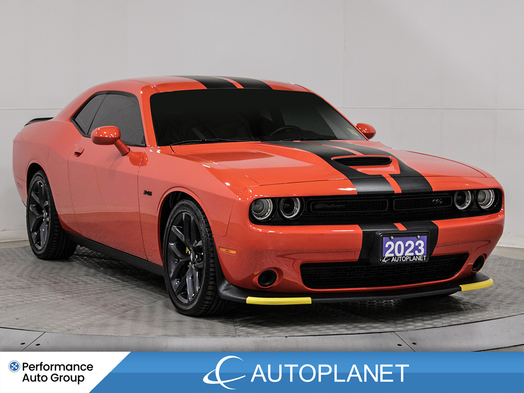 2023 Dodge Challenger R/T, Blacktop Pkg, Sunroof, Apple CarPlay, V8