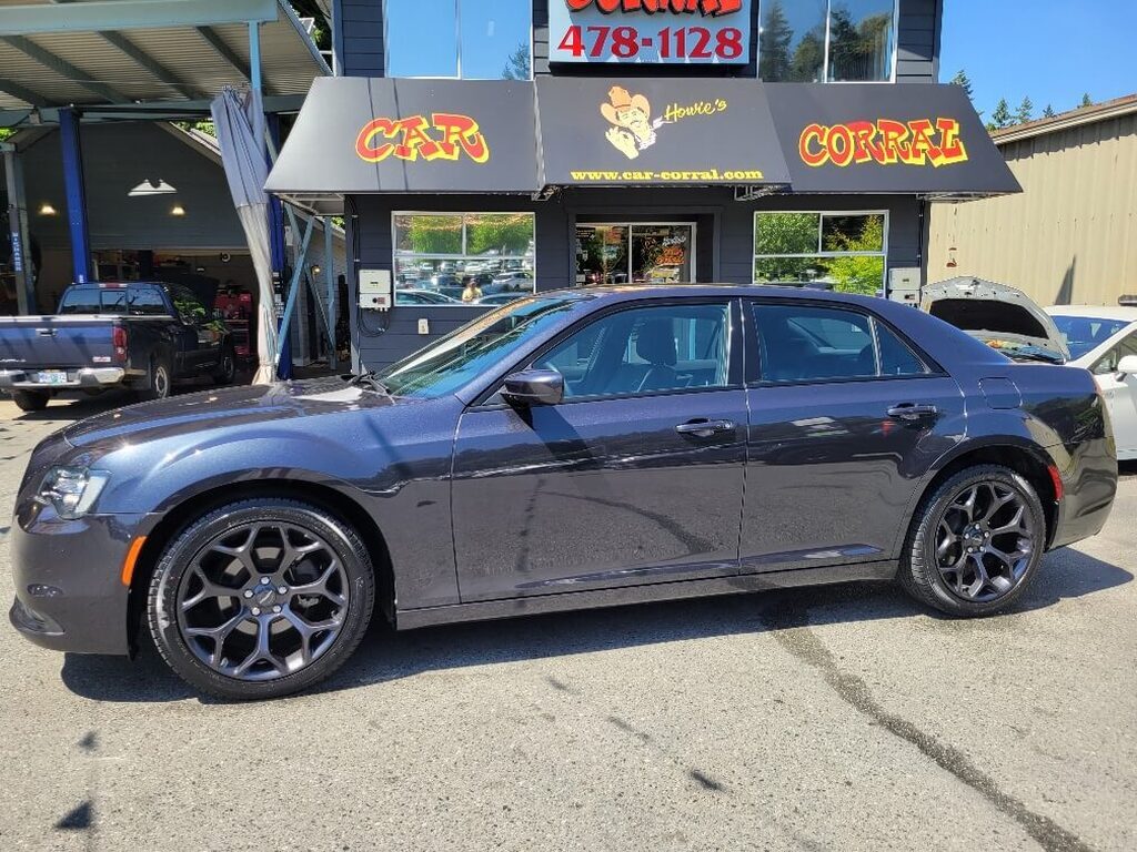 2019 Chrysler 300C S