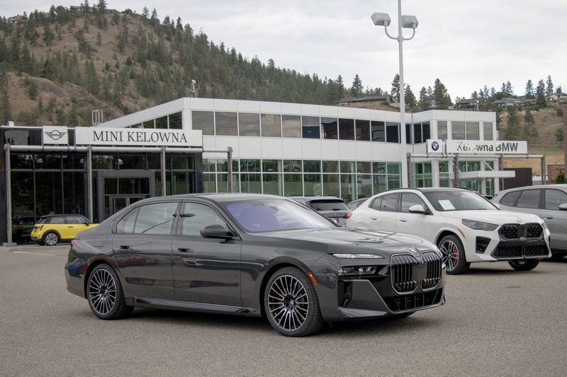 2025 BMW 7 Series 760i xDrive Premium Pkg, M Sport Shadow Line Pkg