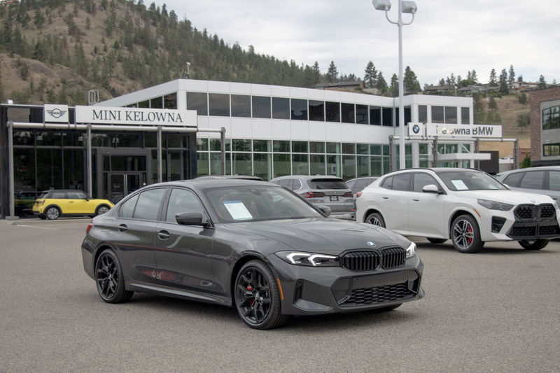 2025 BMW 3 Series 330i xDrive
