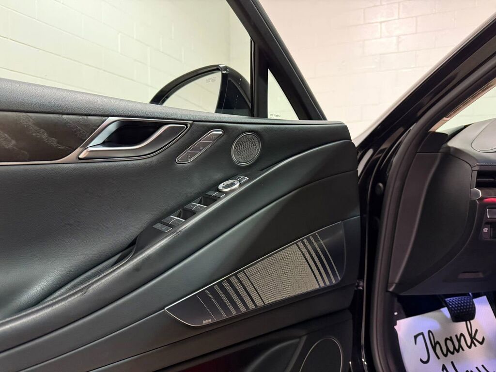 2023 Genesis Electrified G80 Prestige AWD, Vancouver, Cash