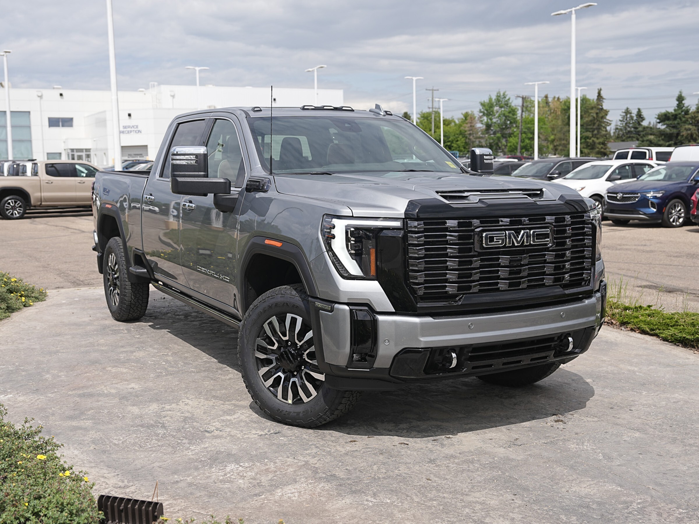 2025 GMC Sierra 3500HD Denali Ultimate
