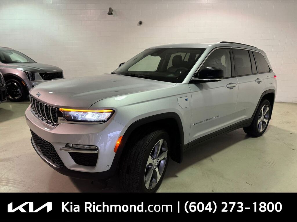 2023 Jeep Grand Cherokee 4xe 4x4   Plug-in Hybrid   Low kms   Fully Loaded, Vancouver, Cash